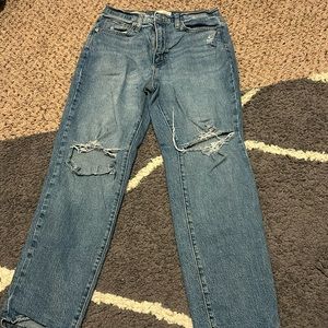 Hugh rise slim distressed jeans